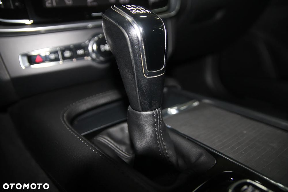 Volvo V90 D3 - 15