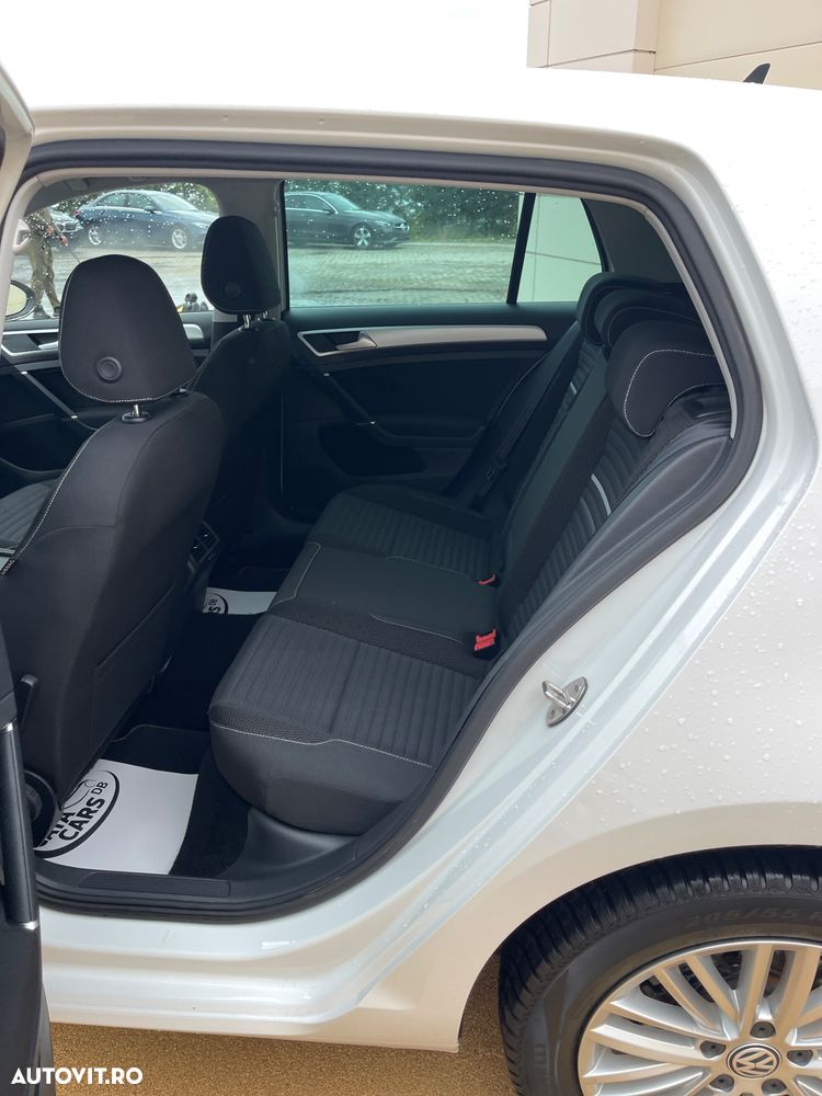 Volkswagen Golf 1.2 TSI BlueMotion Technology Cup - 29