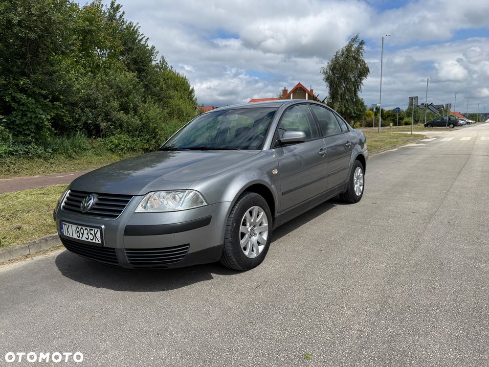 Volkswagen Passat 1.9 TDI Basis - 1