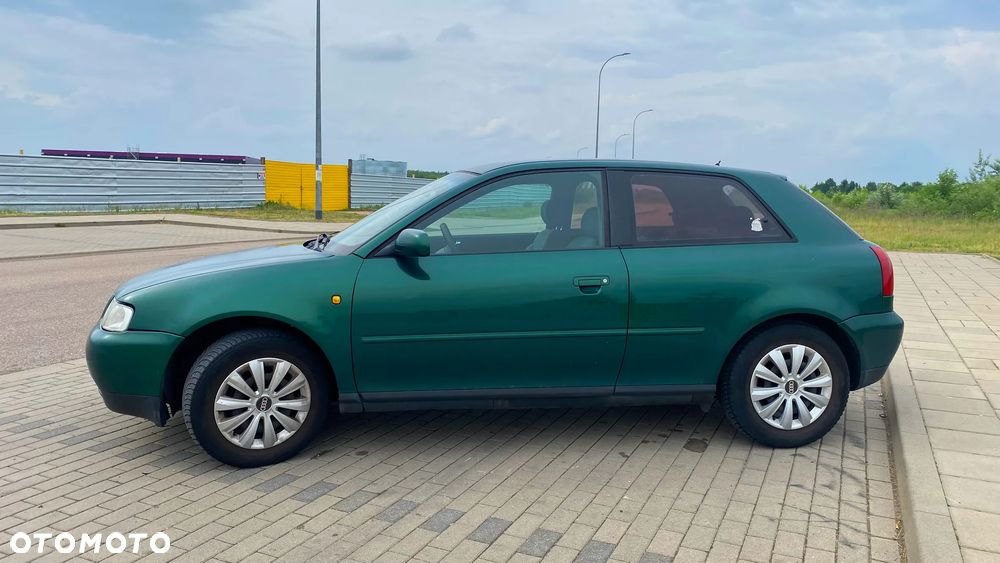 Audi A3 3-drzwiowe 1.8 Ambiente - 4