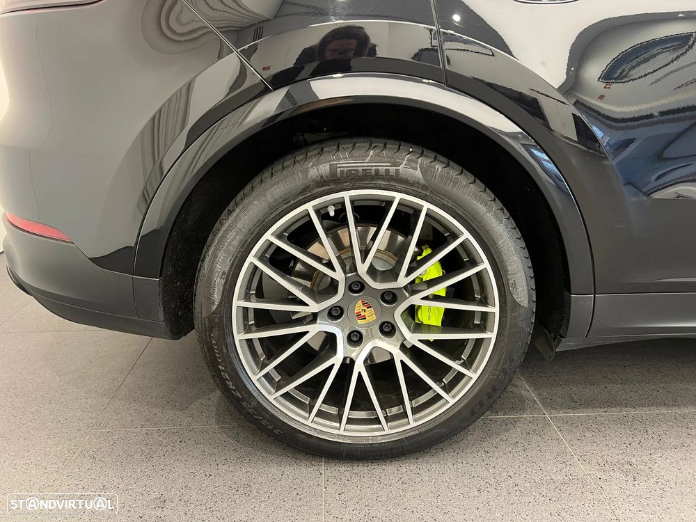 Porsche Cayenne - 16