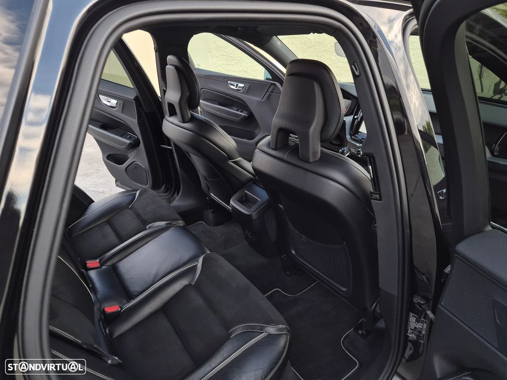 Volvo XC 60 2.0 D4 R-Design AWD Geartronic - 8