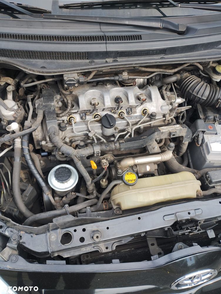 Toyota Corolla Verso 2.2 D-4D Sol - 12