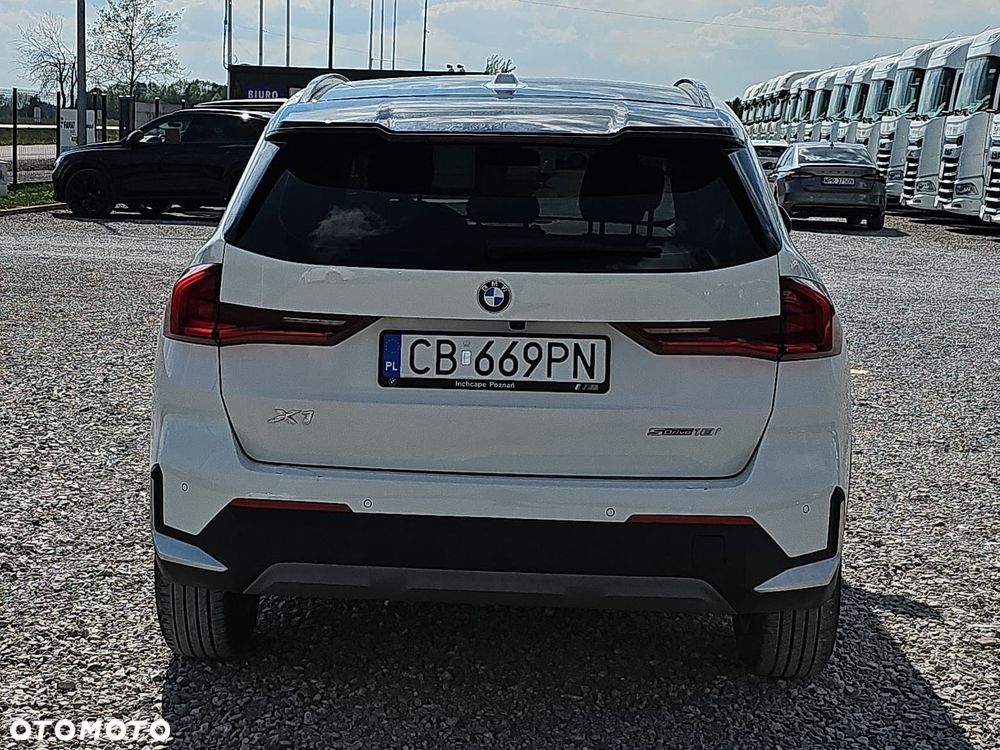 BMW X1 sDrive18i xLine - 6