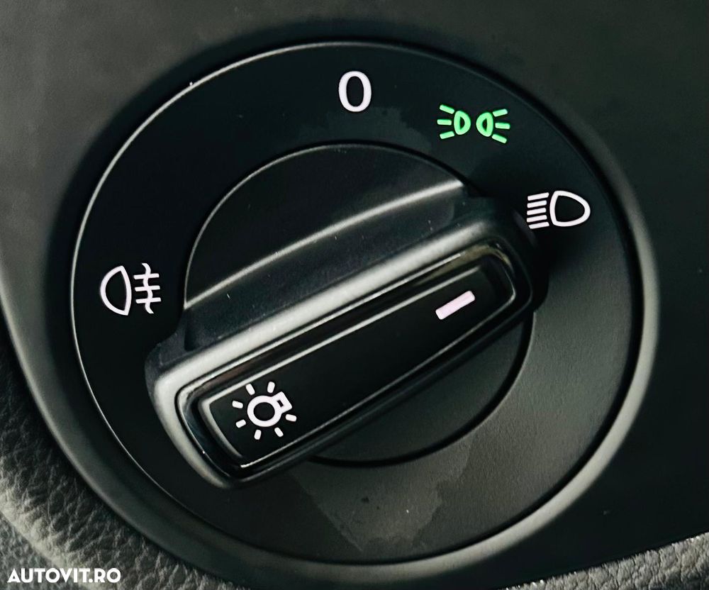 Volkswagen Touran 1.6 TDI SCR (BlueMotion Technology) DSG Trendline - 13