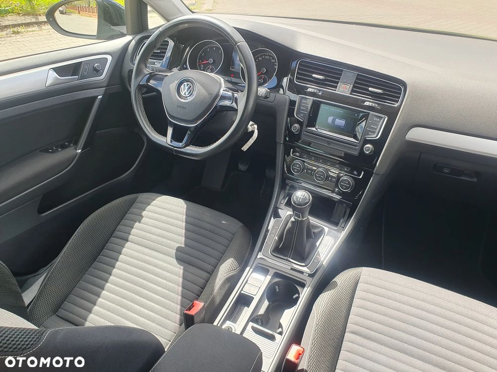 Volkswagen Golf 1.2 TSI BMT Trendline Perfectline - 13