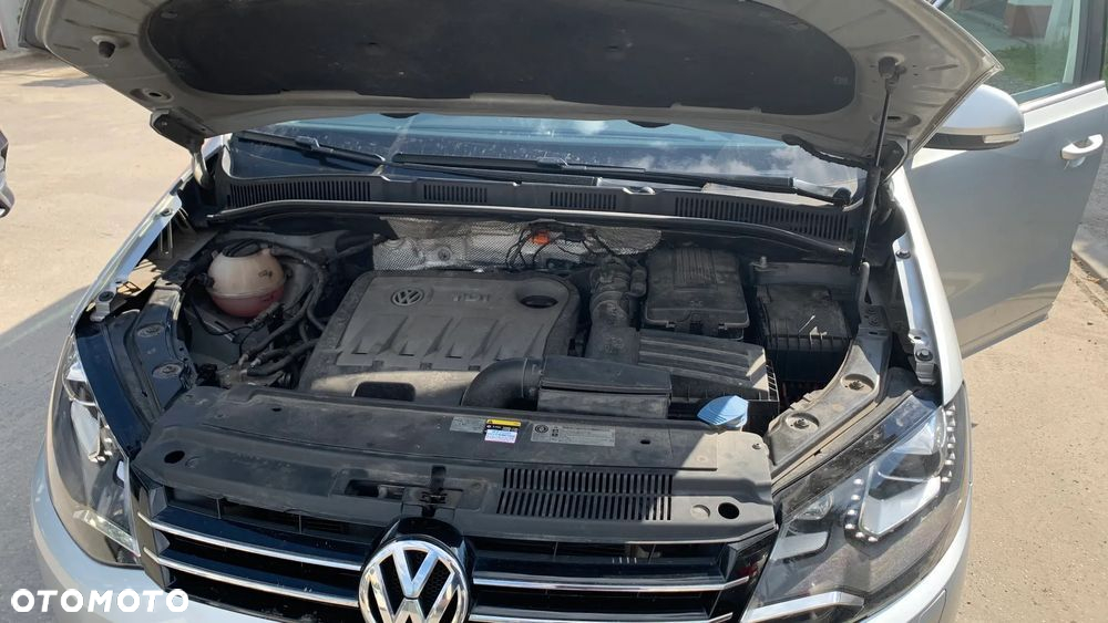 Volkswagen Sharan 2.0 TDI Comfortline DSG - 6