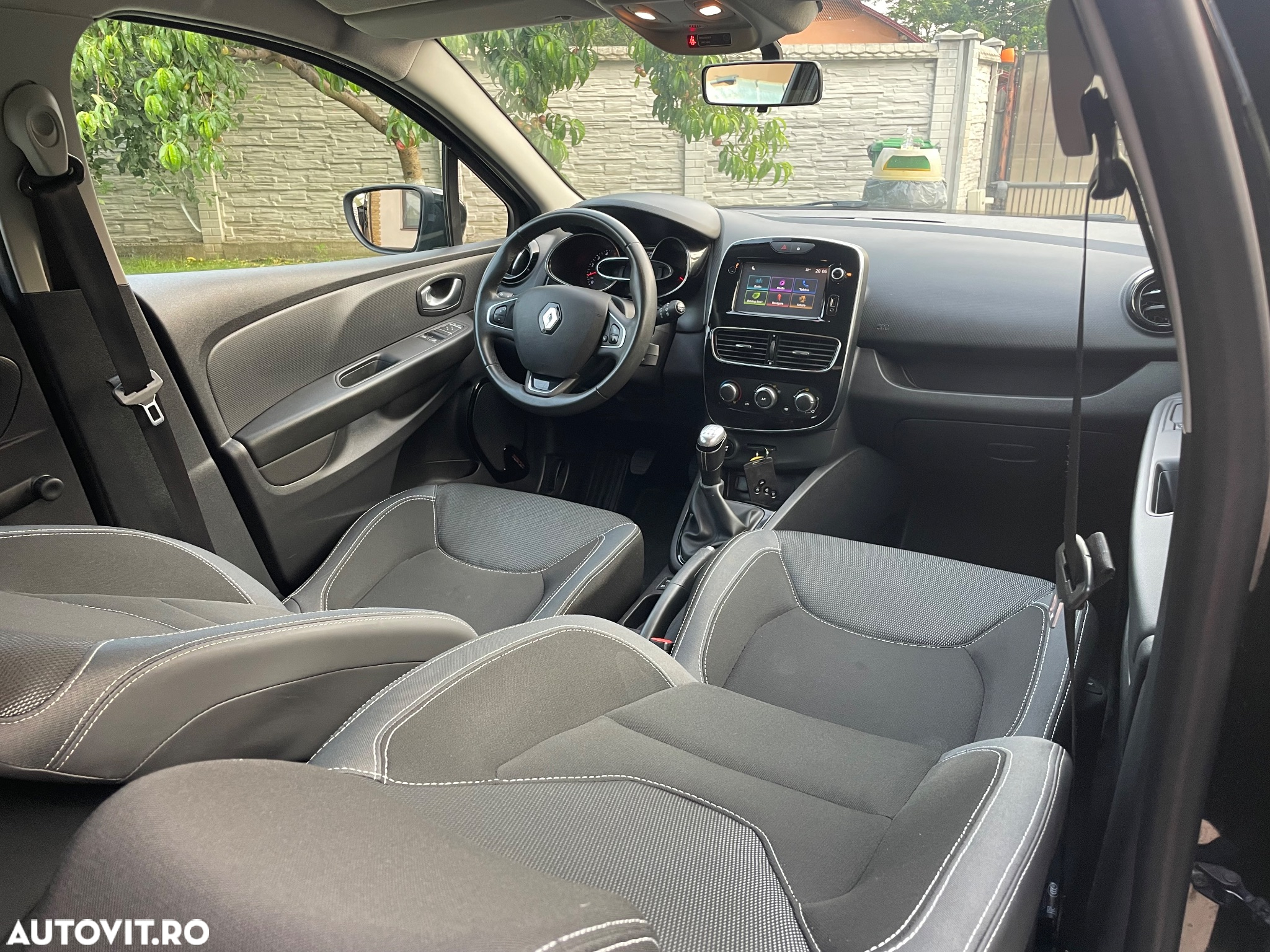 Renault Clio - 8