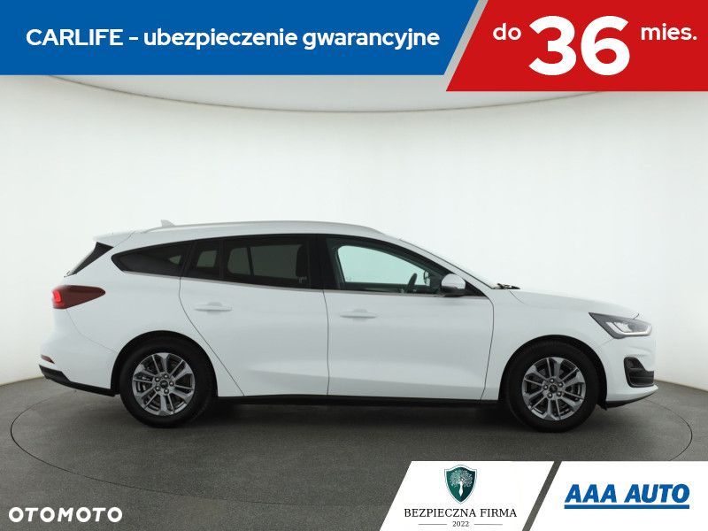 Ford Focus SW - 8