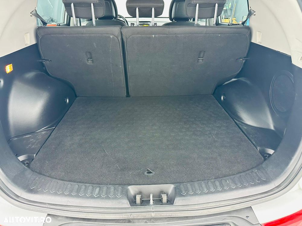 Kia Sportage 1.7 CRDI 2WD Attract - 17