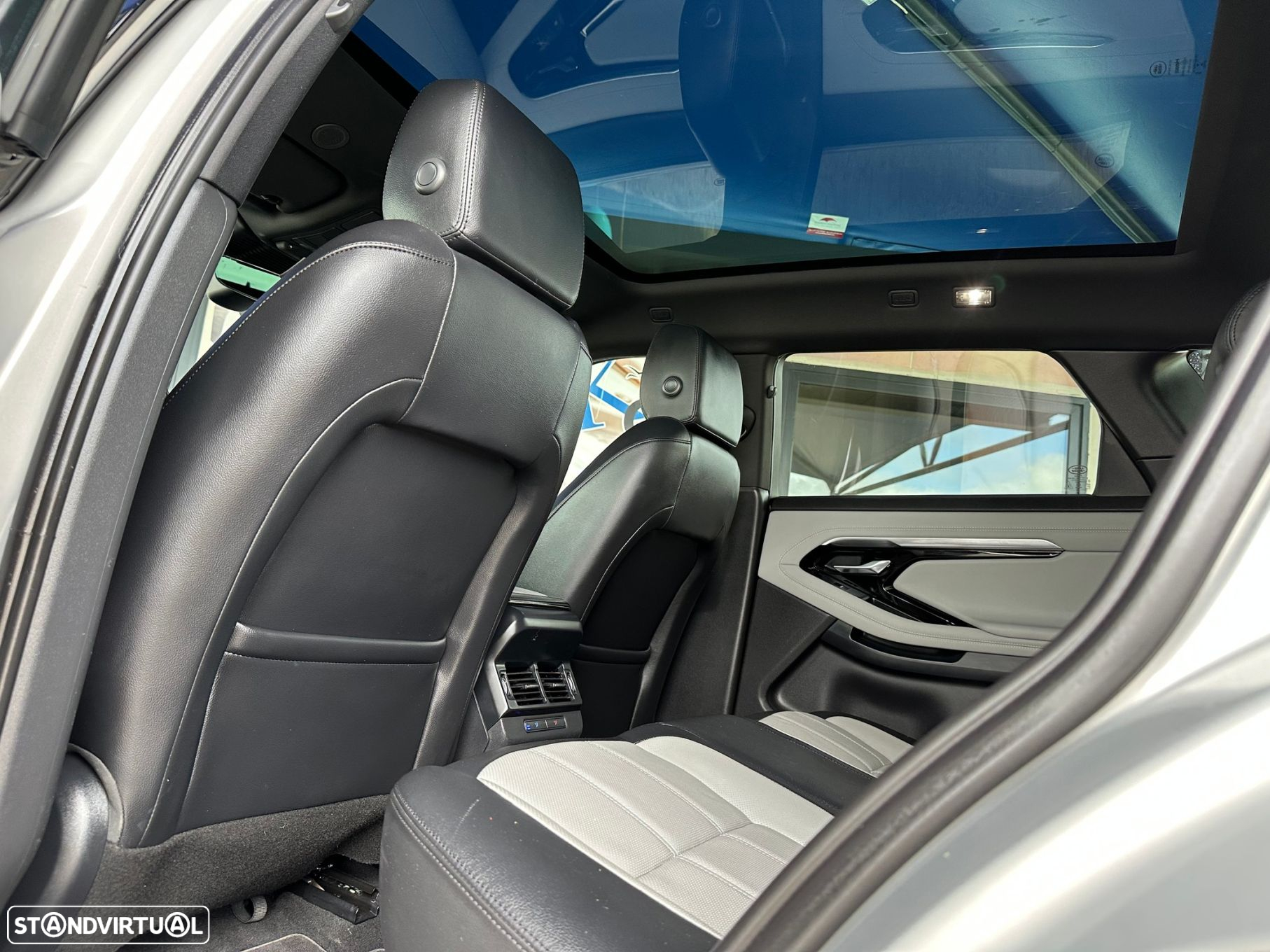 Land Rover Range Rover Evoque 1.5 P300e AWD R-Dynamic S Auto - 52