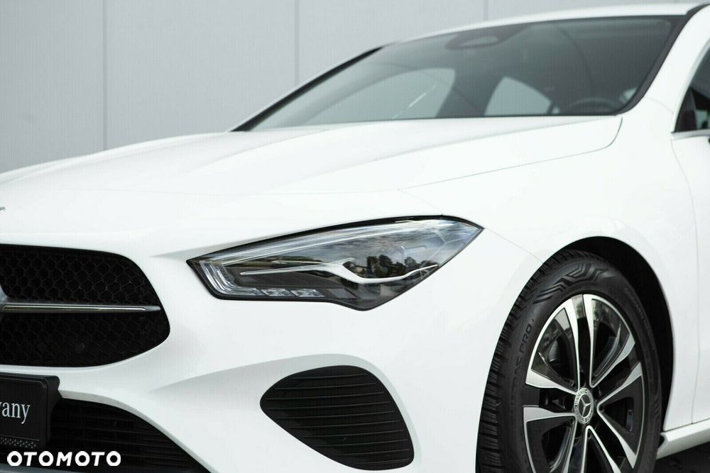 Mercedes-Benz CLA 200 mHEV 7G-DCT - 12