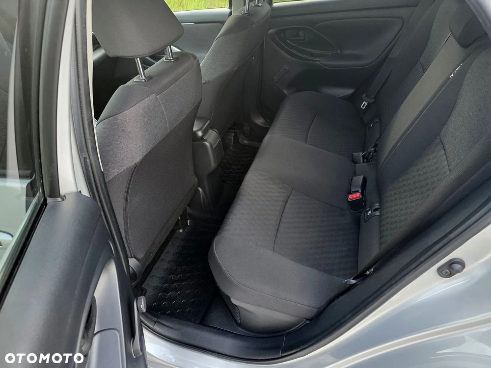 Toyota Yaris - 16