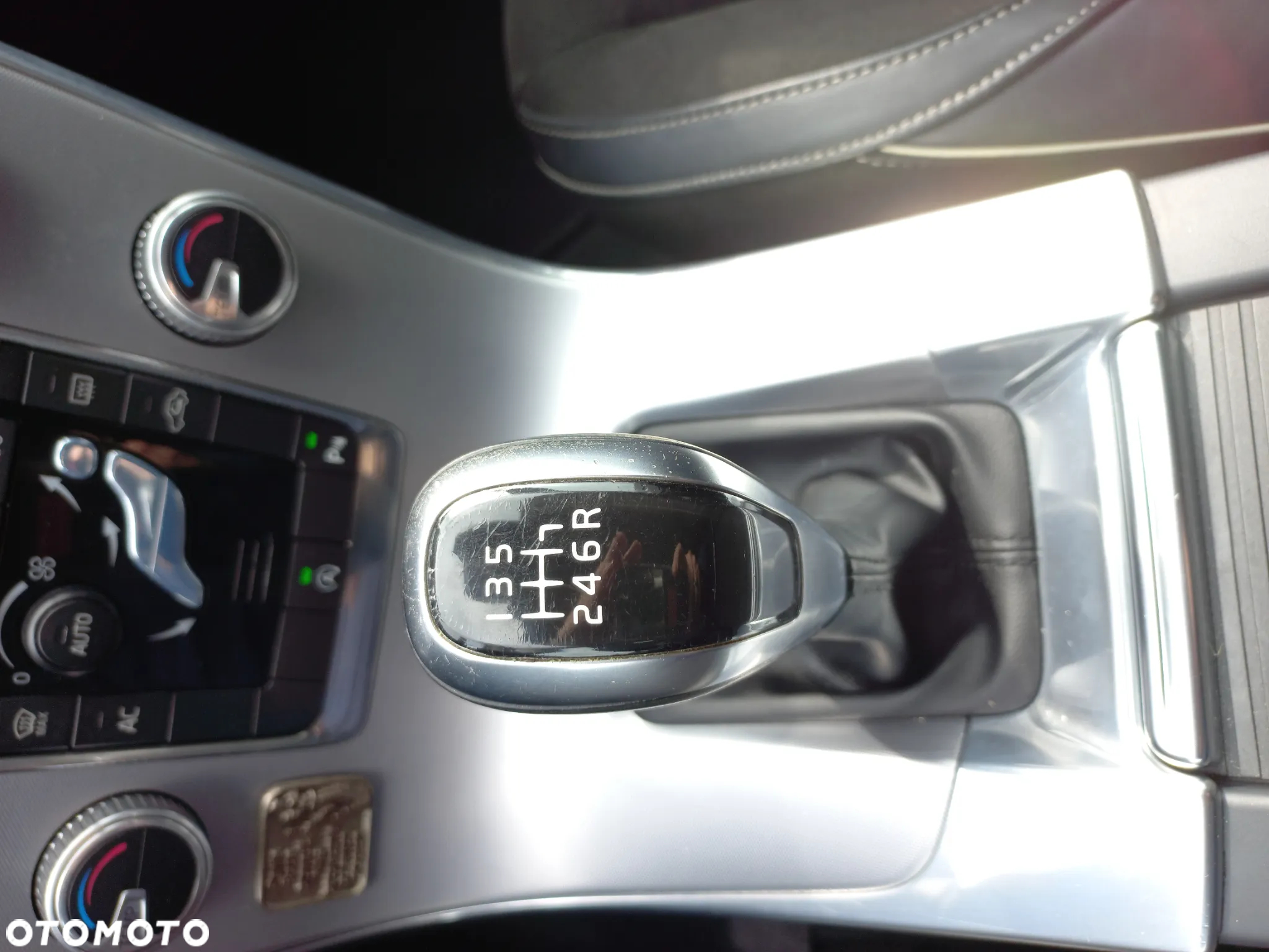 Volvo V60 D2 Drive-E R-Design Momentum - 21