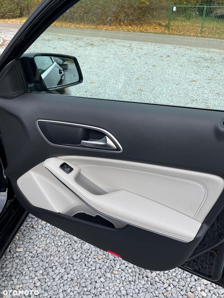 Mercedes-Benz Klasa A 180 (BlueEFFICIENCY) 7G-DCT - 17