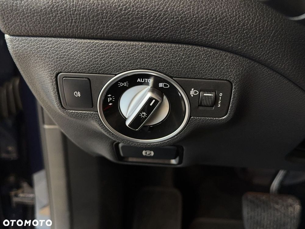 Mercedes-Benz GLA - 29