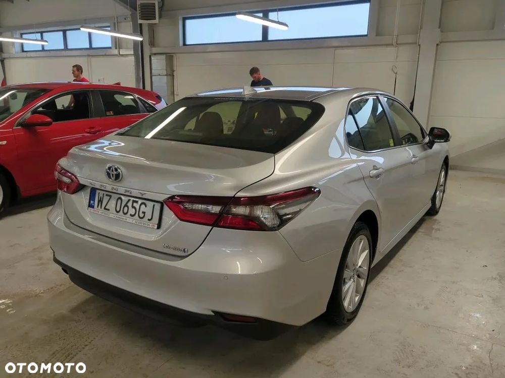 Toyota Camry 2.5 Hybrid Comfort CVT - 4