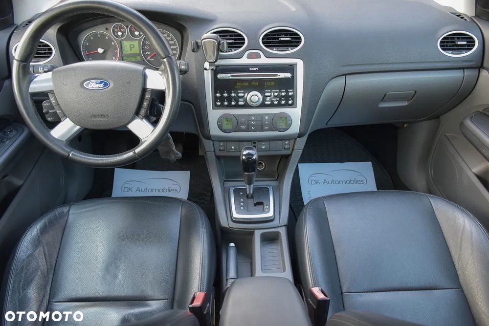 Ford Focus 1.6 16V Titanium - 18
