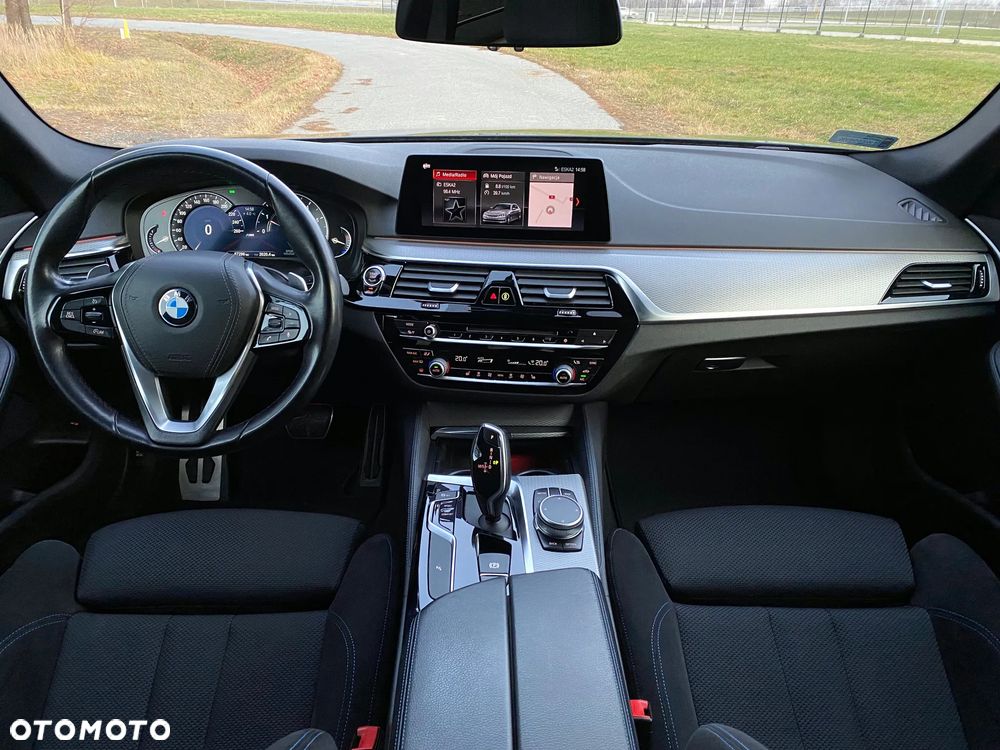 BMW Seria 5 530i xDrive M Sport sport - 12