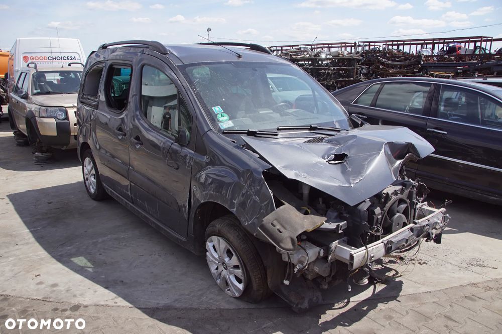 Pojazd na części Citroen 692324777 berlingo 1.6 hdi DV6FC 120km 2018 skrzynia 6 biegowa kolor KTP SHARK GREY PAINT szyba komputer maglownica drzwi klapa deska poduszka maglownica rozrusznik alternator sprężarka skup aut złomwanie szrot kasacja - 7