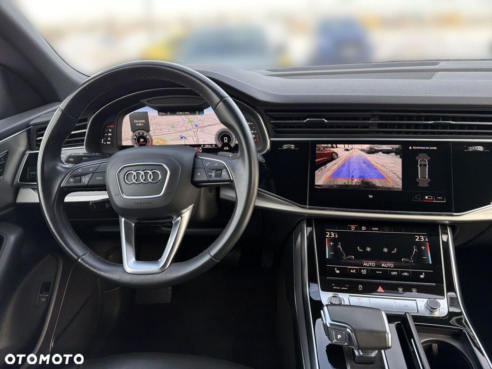 Audi Q8 - 10