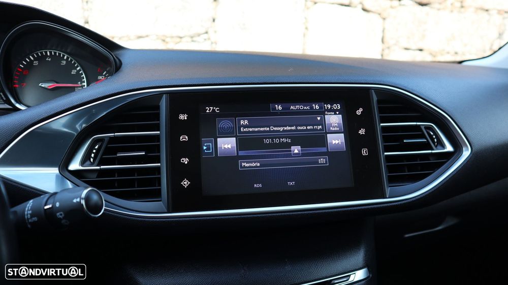 Peugeot 308 1.2 PureTech Allure EAT6 - 26