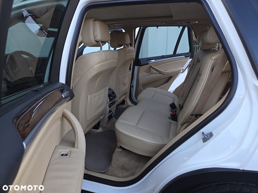 BMW X5 xDrive35i Edition Exclusive - 33