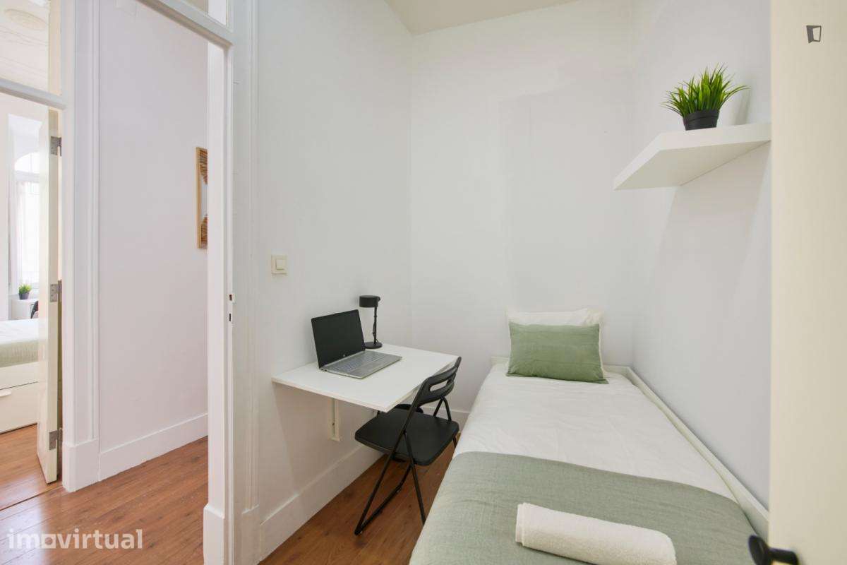Quarto - localizado em Arroios Lisbon - Grande imagem: 3/17