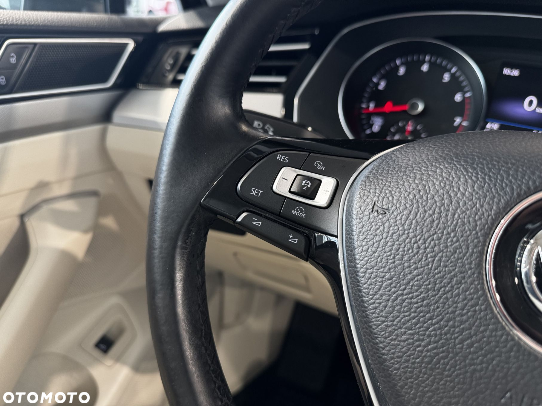Volkswagen Passat - 20
