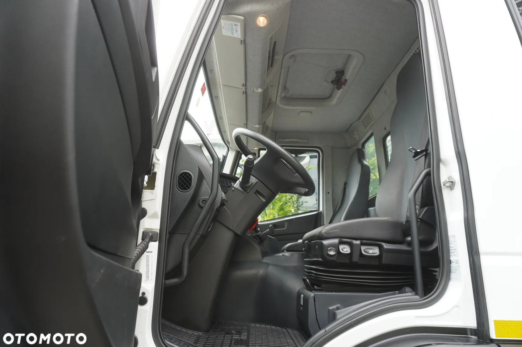 Iveco Stralis 310 / 34 tys. km!!! / HDS Fassi 4t 400 MTH! / Burtowy - 23