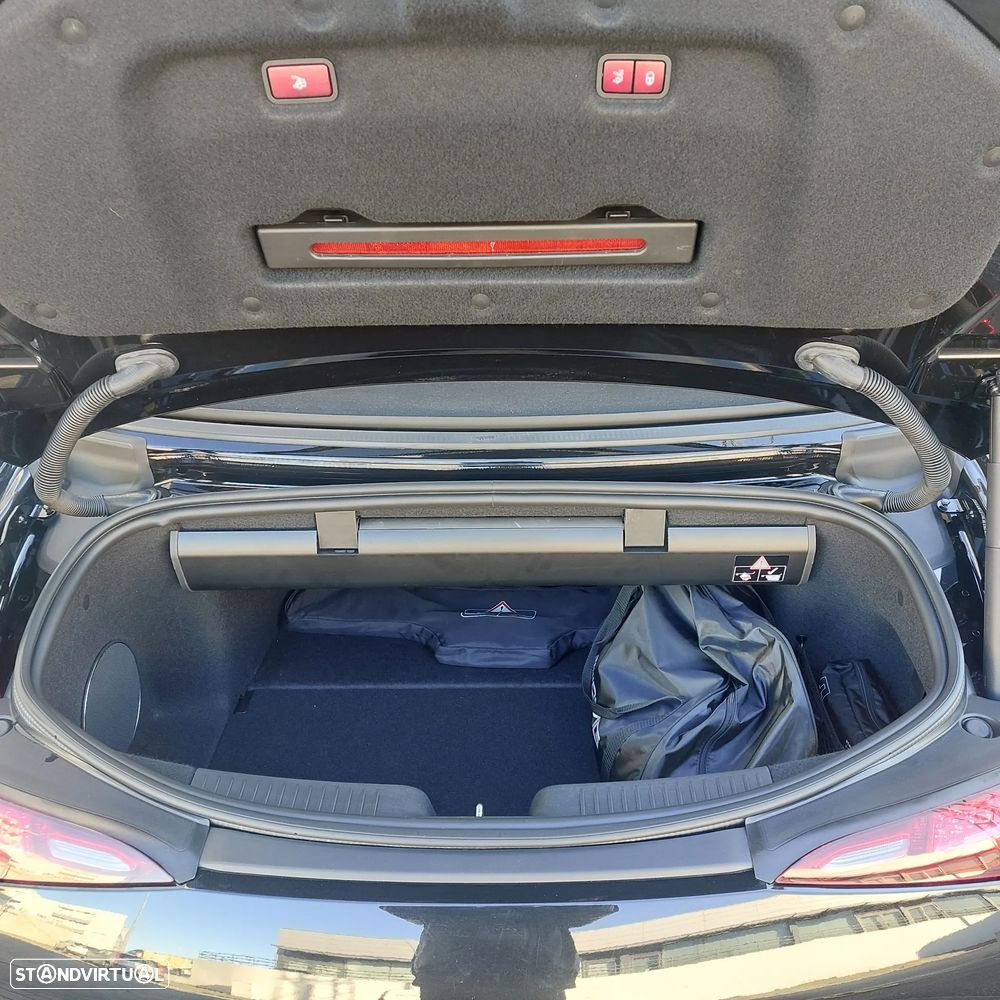 Mercedes-Benz SL 63 AMG 4Matic+ - 35