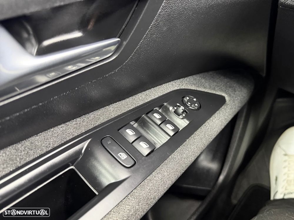 Peugeot 5008 BlueHDI 130 EAT8 Active Pack - 27