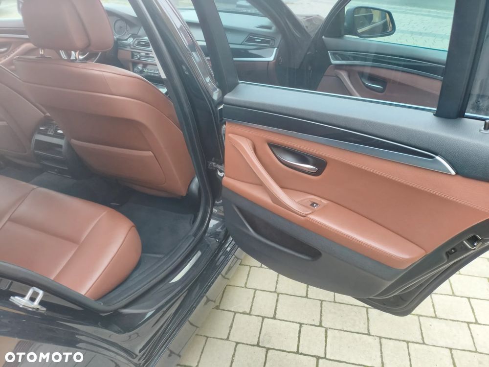 BMW Seria 5 520d Touring - 21