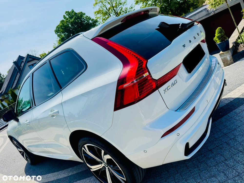Volvo XC 60 B5 B AWD R-Design - 3