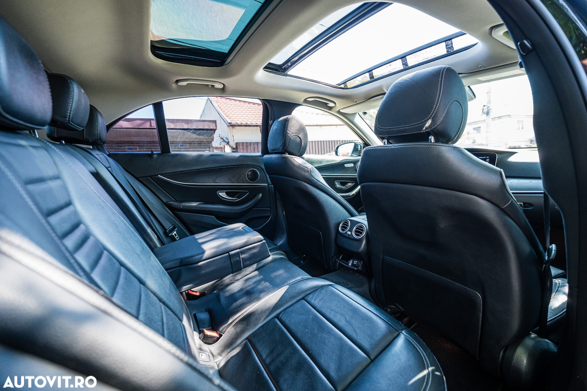 Mercedes-Benz E 220 d Aut. - 13