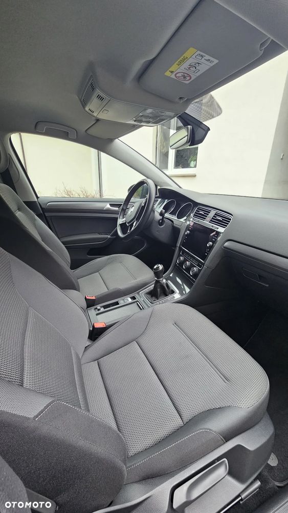 Volkswagen Golf - 12