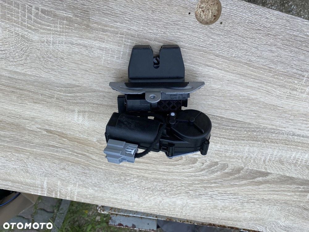 ZAMEK KLAPY TYLNEJ FORD KUGA MK2 MONDEO MK4 GJ1A-N442466-BB - 2