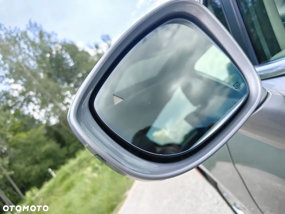 Chrysler Pacifica - 8