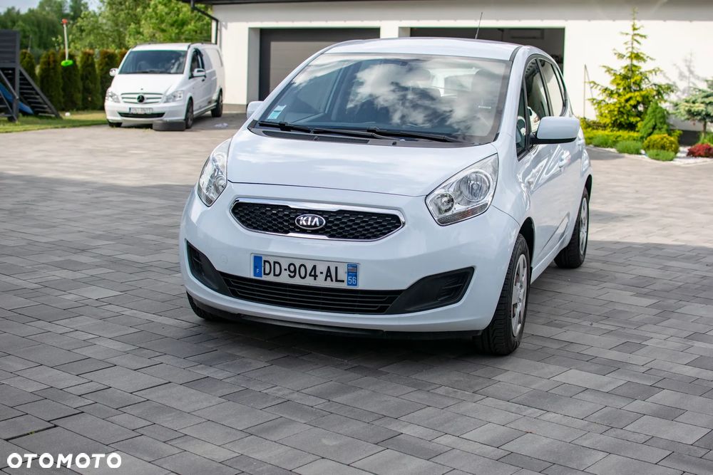 Kia Venga - 29
