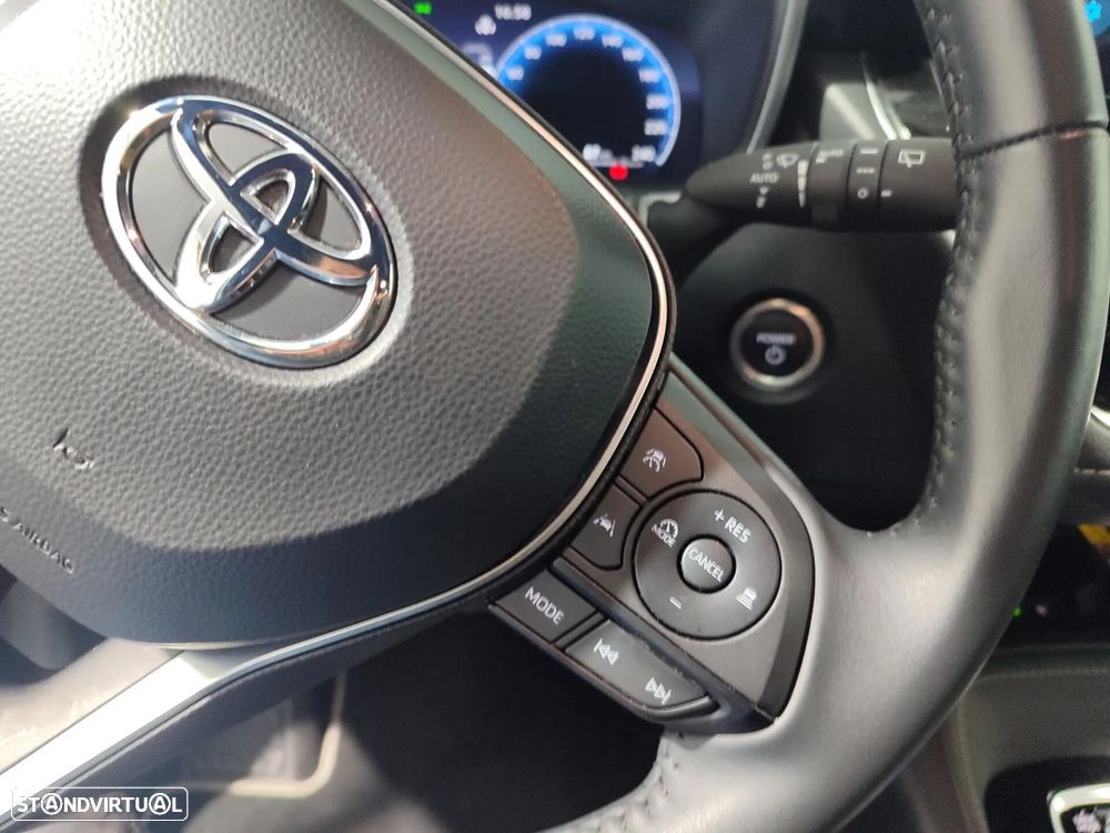 Toyota Corolla 1.8 Hybrid Exclusive - 32