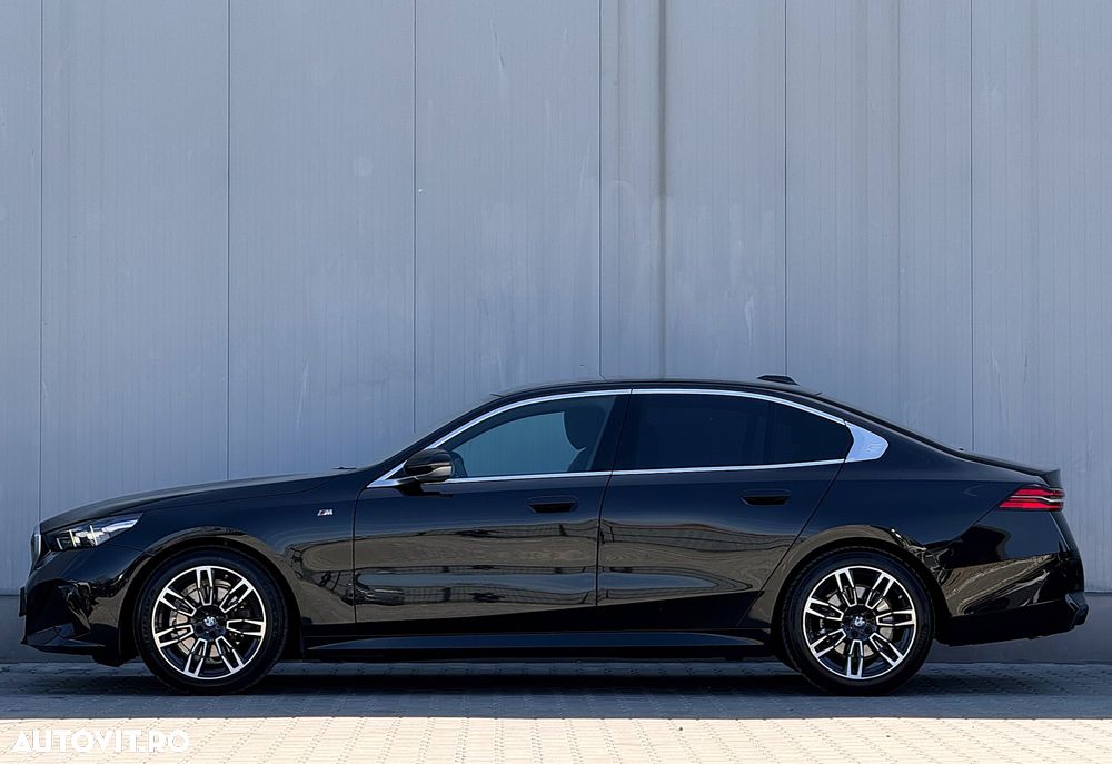 BMW Seria 5 520i AT MHEV - 10