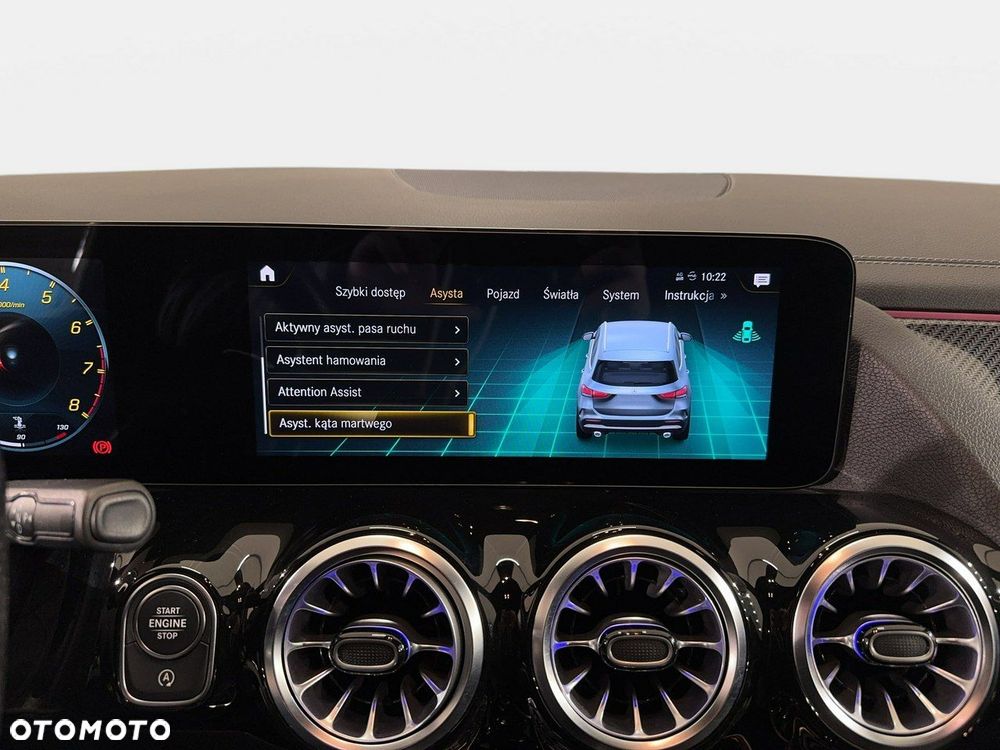 Mercedes-Benz GLA - 28