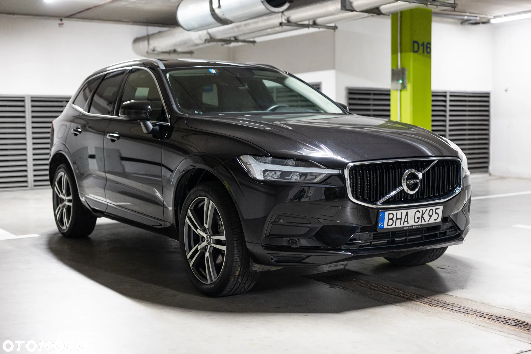 Volvo XC 60 B5 B AWD Ultimate Black Edition - 3