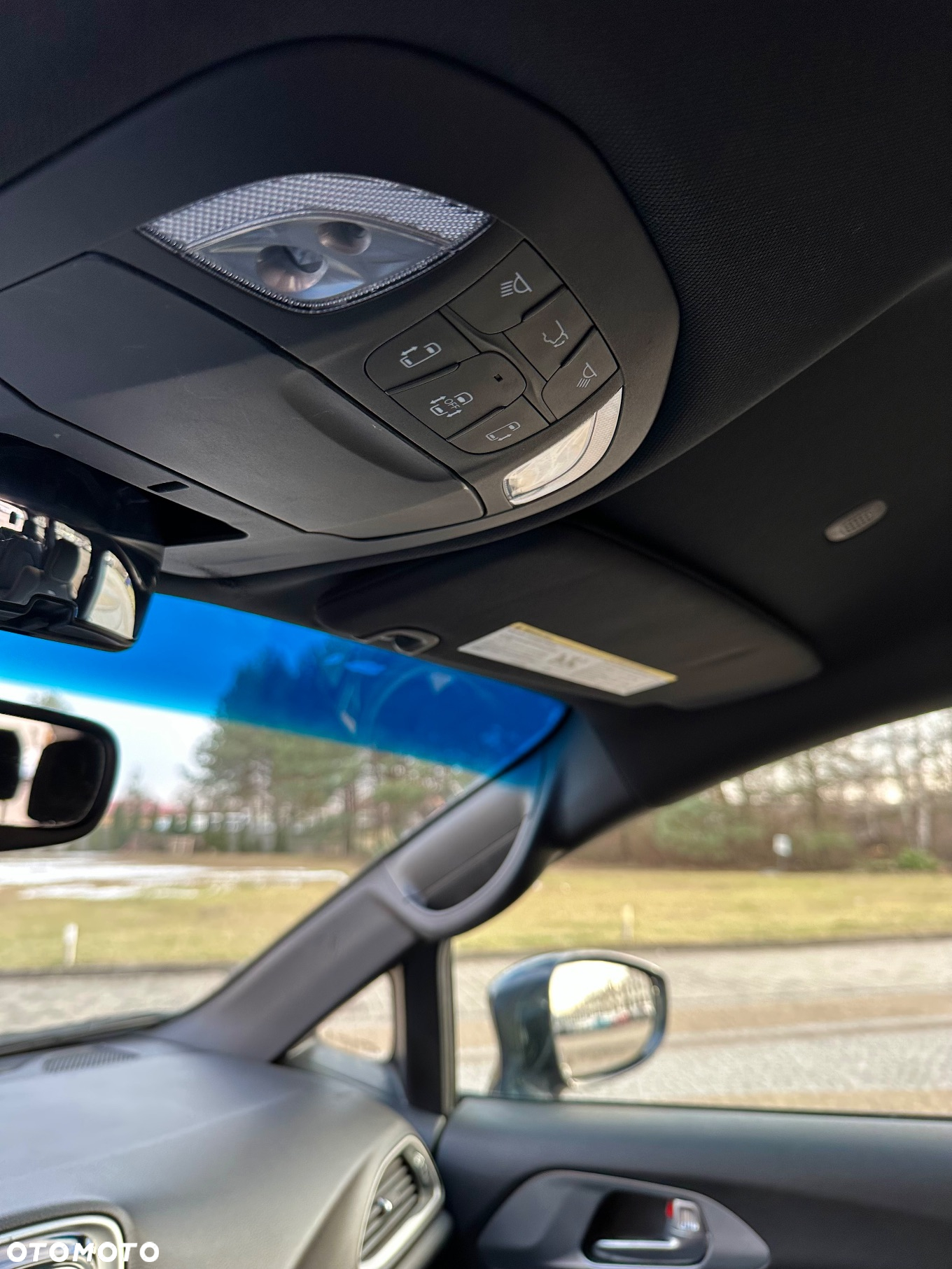 Chrysler Pacifica - 16