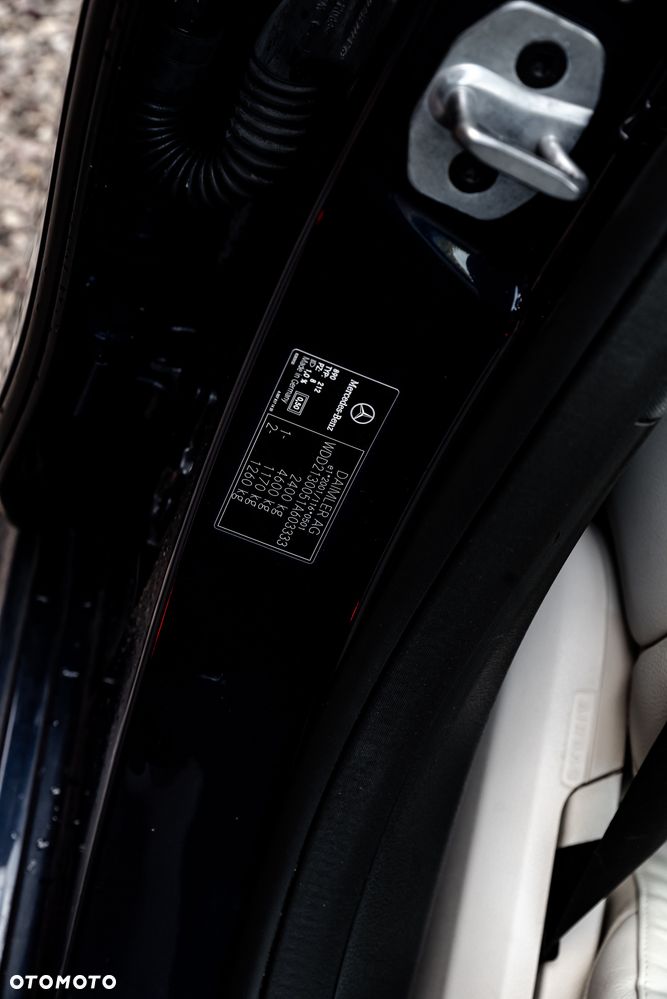 Mercedes-Benz Klasa E 220 d 9G-TRONIC Exclusive - 29
