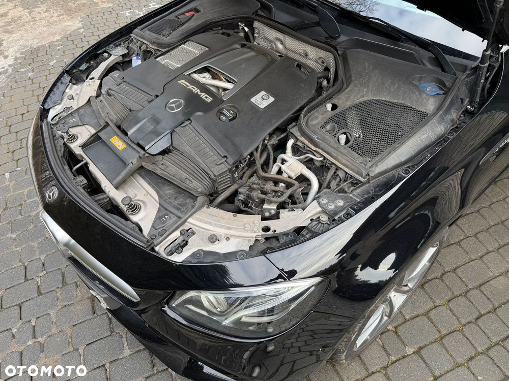 Mercedes-Benz Klasa E AMG 63 S 4Matic+ 9G-TRONIC - 18