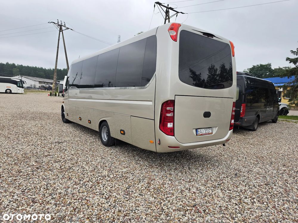 Iveco 70C18 - 8