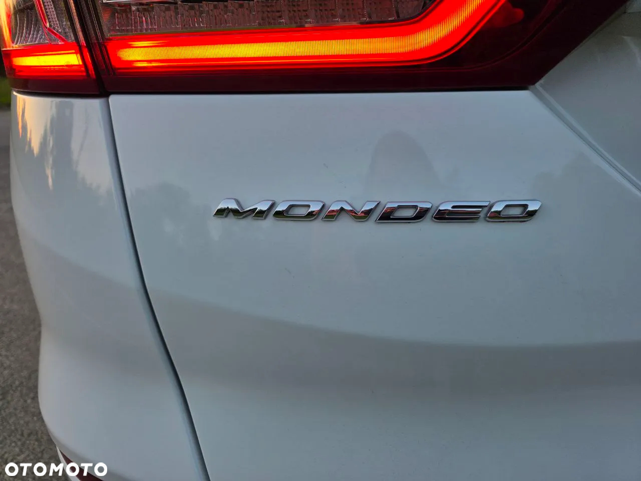Ford Mondeo 2.0 EcoBlue Executive Plus - 28