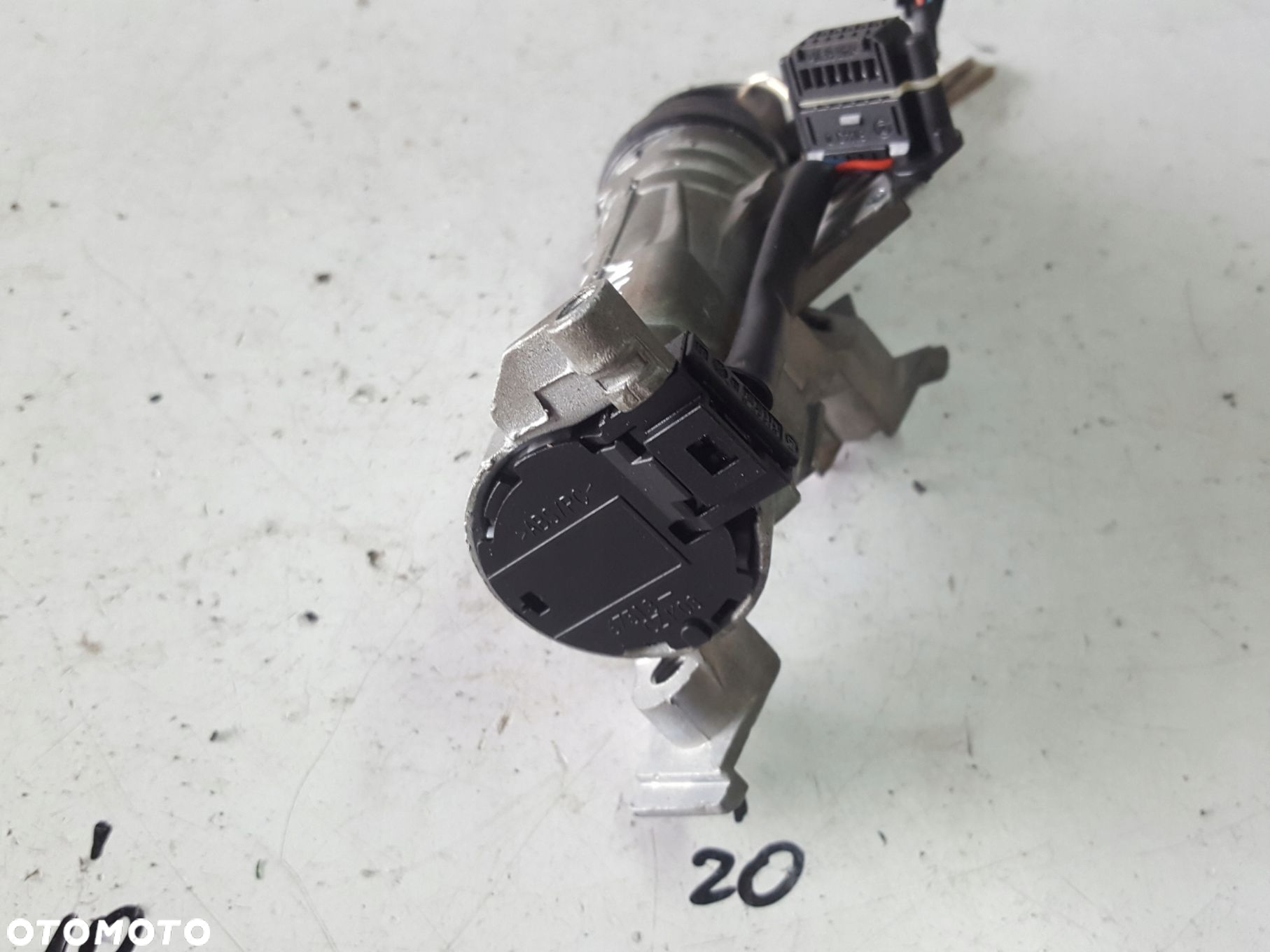 AUDI A3 8P LIFT 08-12r STACYJKA KLUCZYKI - 4