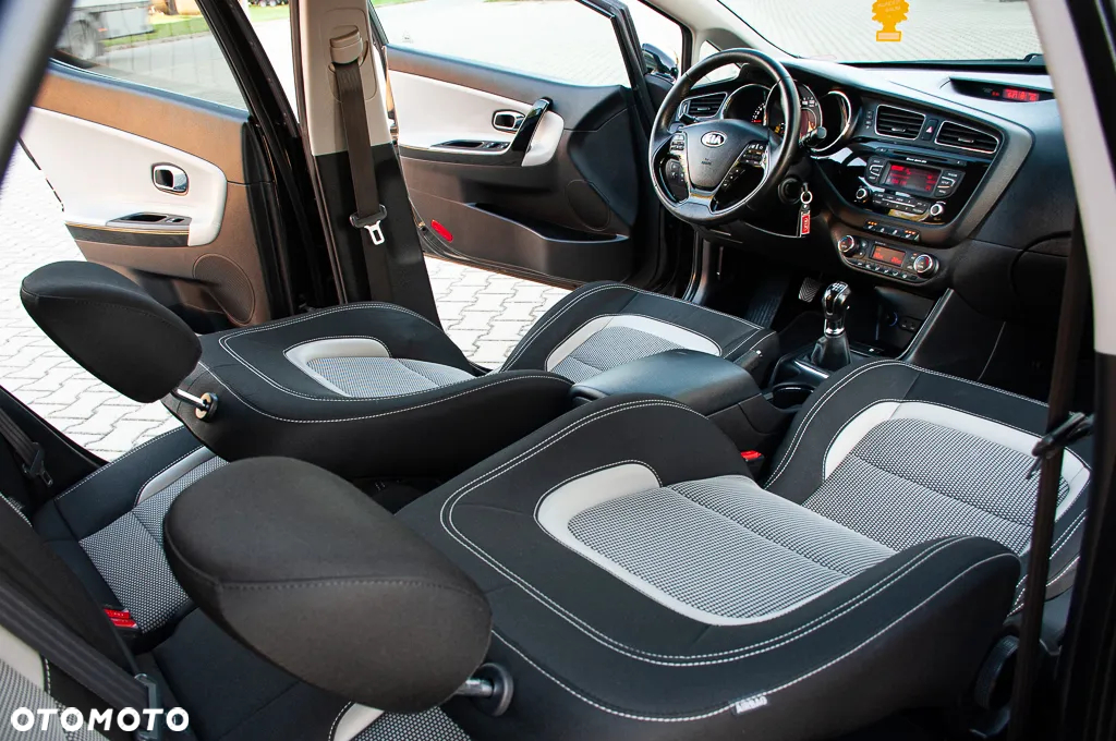 Kia Ceed 1.6 CVVT LX - 24